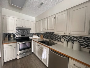 7110 S Gaylord St in Centennial, CO - Building Photo - Building Photo