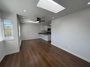 West End Villas in San Rafael, CA - Foto de edificio - Building Photo