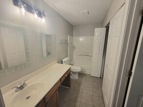 9112 Charminster Ct in Charlotte, NC - Building Photo - Building Photo