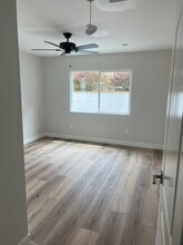202 N Fairview St in Burbank, CA - Building Photo - Building Photo