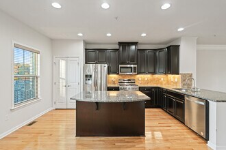 407 Fairmont Dr in Wexford, PA - Foto de edificio - Building Photo