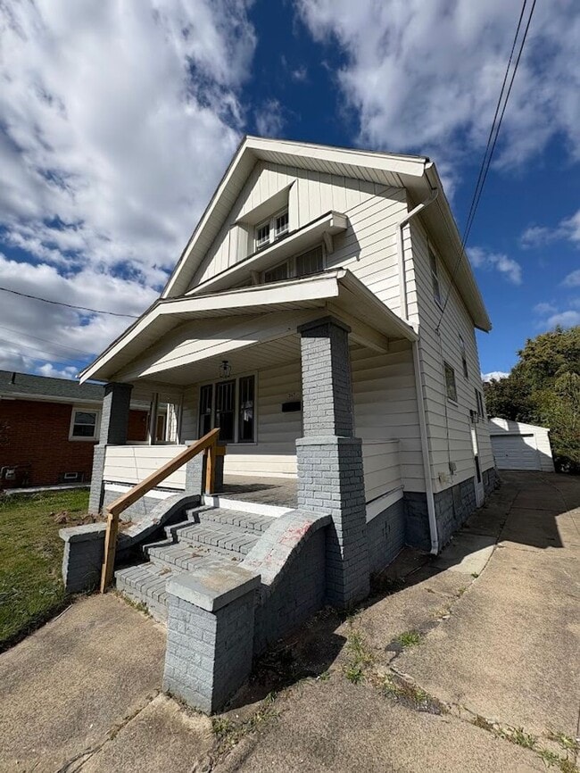 367 E Glenwood Ave in Akron, OH - Building Photo - Building Photo