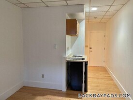 272 Newbury St, Unit 3 in Boston, MA - Building Photo
