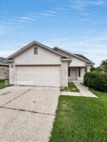 19402 Sandy Woods Dr in Tomball, TX - Building Photo