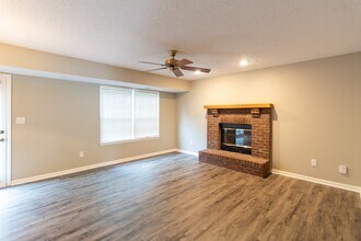12351 Blue Sky Dr in Fishers, IN - Building Photo - Building Photo