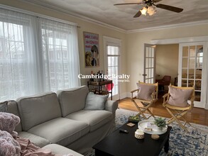 66 Craigie St, Unit 3 in Somerville, MA - Building Photo - Building Photo