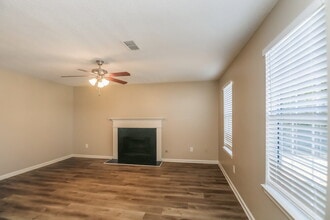 3383 Waldrop Hills Ct in Decatur, GA - Foto de edificio - Building Photo