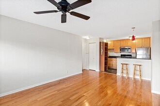 1800 La Salle Ave in Minneapolis, MN - Building Photo - Building Photo