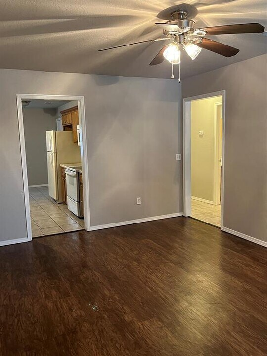 1119 Linda Ln in Newcastle, OK - Building Photo