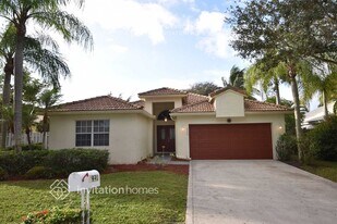 3990 Laurelwood Ln in Delray Beach, FL - Building Photo