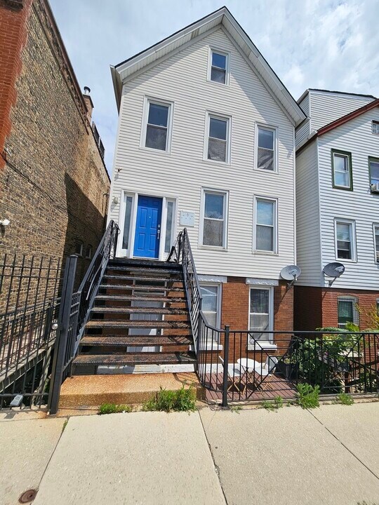 1618 W Blackhawk St in Chicago, IL - Building Photo