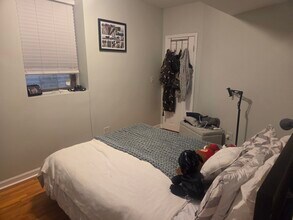 2047 W Evergreen Ave in Chicago, IL - Building Photo - Building Photo