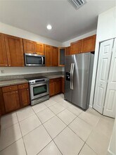 7412 NW 108th Path in Doral, FL - Building Photo - Building Photo