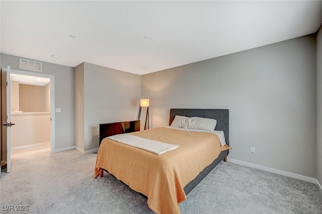 9276 Desert Pearl Ave