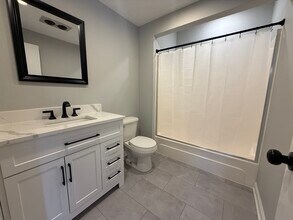 83 Taylor St in Waltham, MA - Building Photo - Building Photo