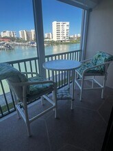 7600 Sun Island Dr S, Unit 205 in South Pasadena, FL - Foto de edificio - Building Photo