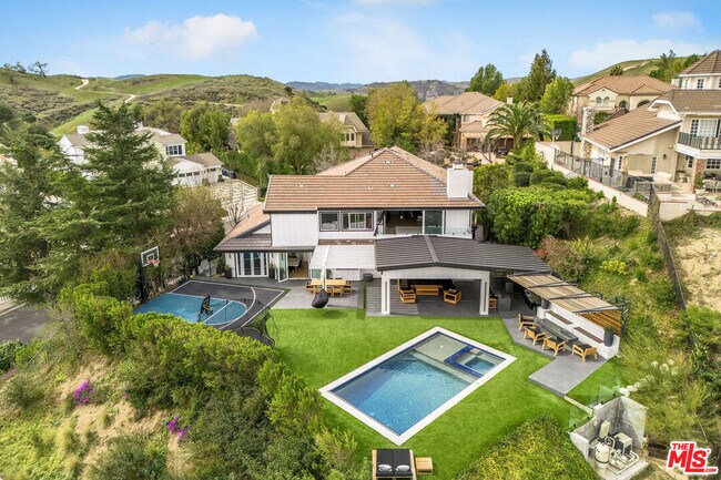 24803 Wooded Vista in Los Angeles, CA - Building Photo - Building Photo
