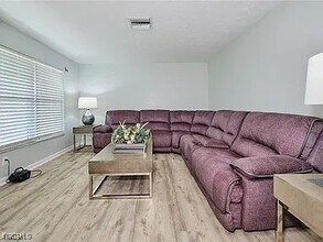 4240 SE 3rd Ave in Cape Coral, FL - Building Photo - Building Photo