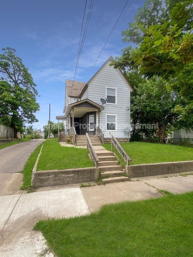 property at 111 Canton St SW