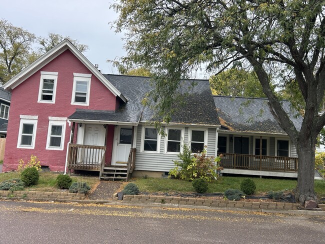 property at 197 W Allen St