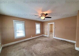 201 2nd St in Wellsburg, IA - Building Photo - Building Photo