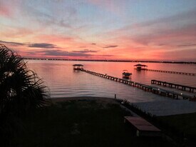 2381 NW Lakeview Dr, Unit 0 in Sebring, FL - Building Photo