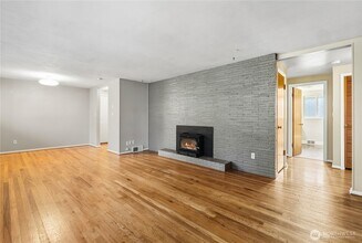 19515 Fremont Ave N in Shoreline, WA - Building Photo - Building Photo