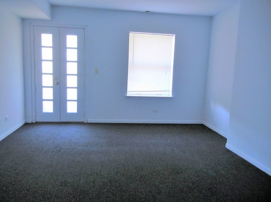 Ohio Commons in Chicago, IL - Foto de edificio