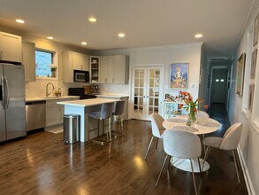 1319 N Bosworth Ave in Chicago, IL - Building Photo - Building Photo