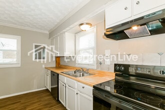 13 St Benedict Ct in Breckenridge Hills, MO - Building Photo - Building Photo