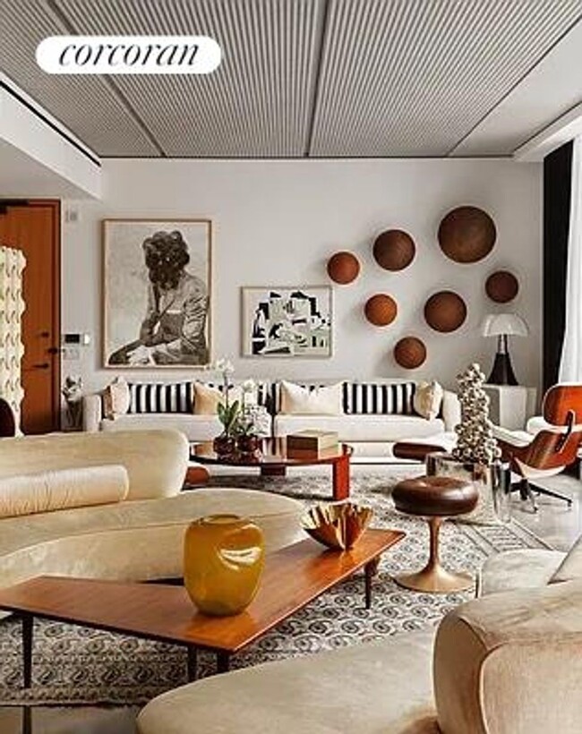 100 E 53rd St in New York, NY - Building Photo - Building Photo