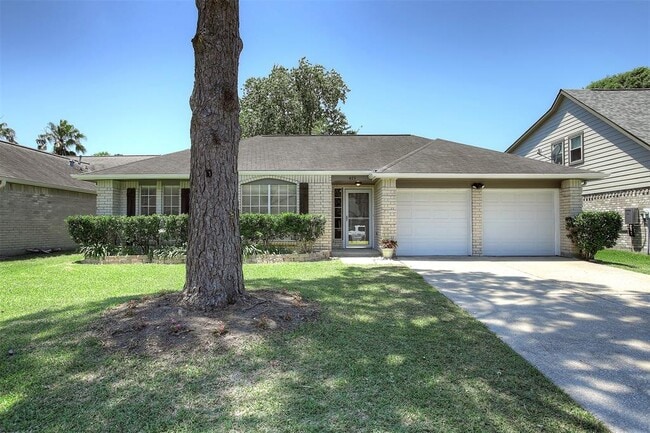 419 Heatherwood Ct in League City, TX - Building Photo - Building Photo