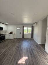 1772 Sherman Pl, Unit B in Long Beach, CA - Building Photo - Building Photo
