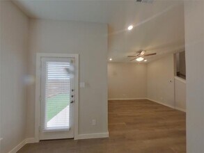 213 Holbeck Cir in Saginaw, TX - Building Photo - Building Photo