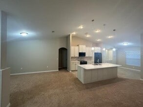 9 Lewis Pl in Palm Coast, FL - Building Photo - Building Photo