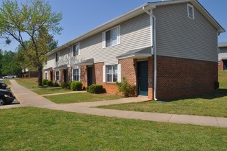 Greenville Arms Apartments in Greenville, SC - Building Photo - Building Photo