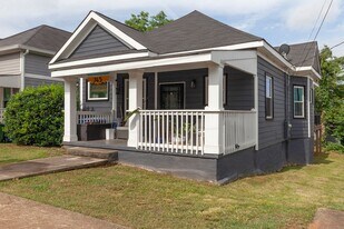 745 Woodson St SE in Atlanta, GA - Building Photo
