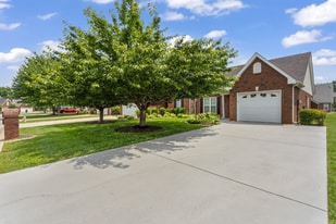 2808 Stonehedge Dr in Murfreesboro, TN - Building Photo