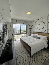 8030 SW 96th St, Unit A2 in Miami, FL - Foto de edificio - Building Photo