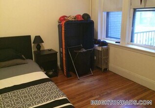 5 Lothian Rd, Unit 1 in Boston, MA - Foto de edificio - Building Photo