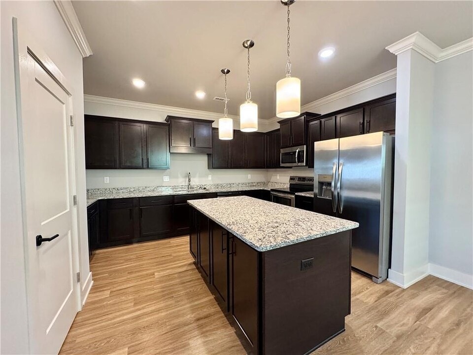 700 NE Hts Ln in Bentonville, AR - Building Photo