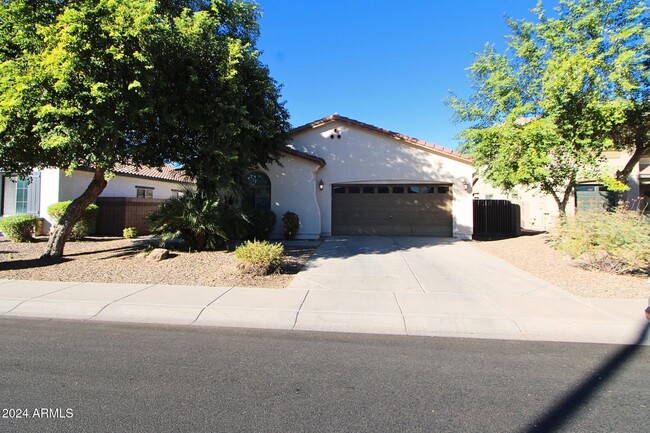 2756 E Rakestraw Ln in Gilbert, AZ - Building Photo - Building Photo