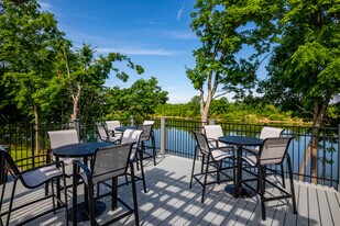 River West Apartments in Nashville, TN - Building Photo