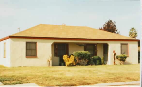435 San Juan Dr in Modesto, CA - Foto de edificio - Building Photo