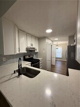 7187 Williamsburg Dr in Riverdale, GA - Building Photo - Building Photo