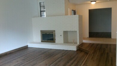 315 E Nees Ave-Unit -315 in Fresno, CA - Building Photo - Building Photo