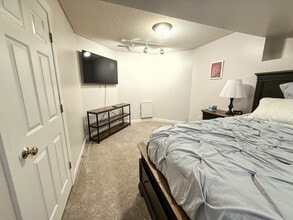 1702 Garrison Pl in Columbia, MO - Foto de edificio - Building Photo