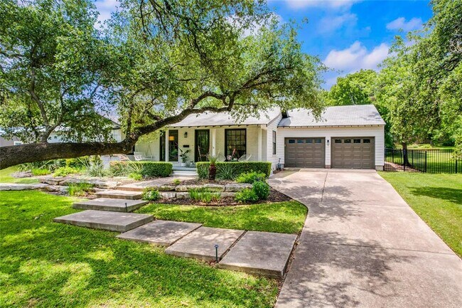 4704 Shadow Ln in Austin, TX - Building Photo - Building Photo