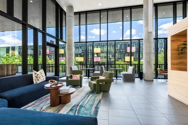Lamar Union in Austin, TX - Foto de edificio - Building Photo