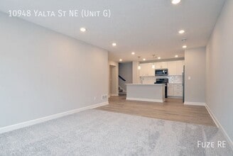 10948 Yalta St NE in Blaine, MN - Building Photo - Building Photo